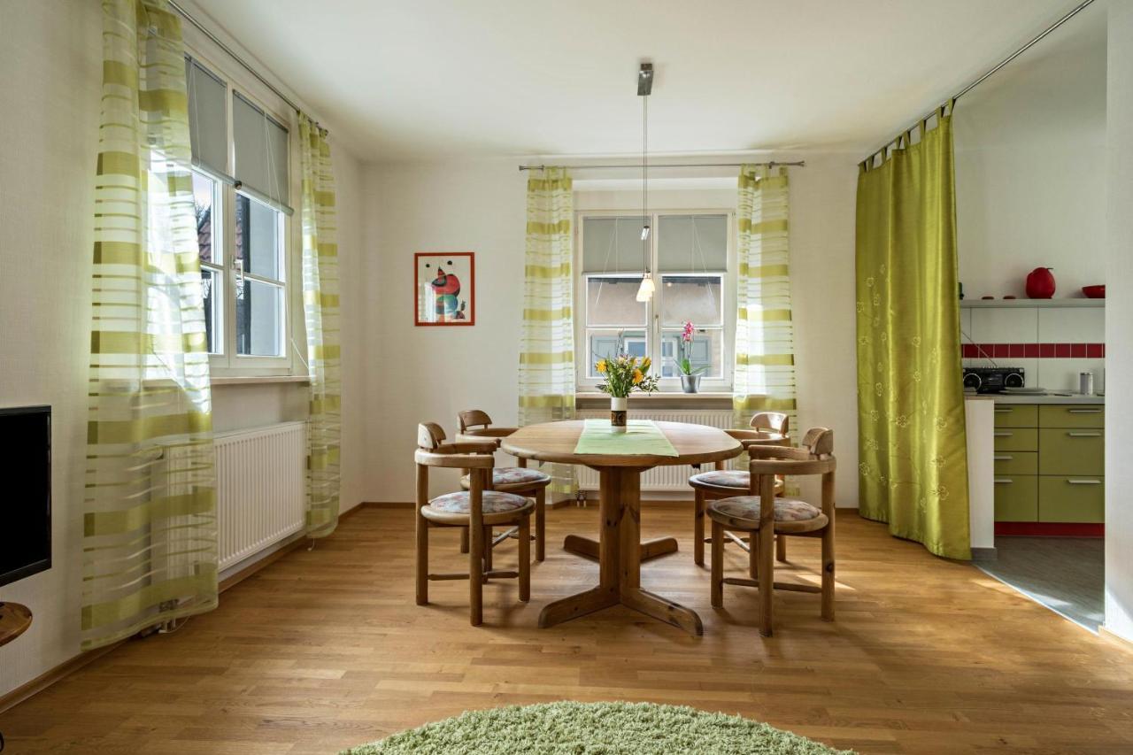 Ferienwohnung Am Schloss Heiligenborn Exterior foto
